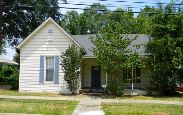 Building Photo - Updated 4 Bedroom Home Close to Tech!