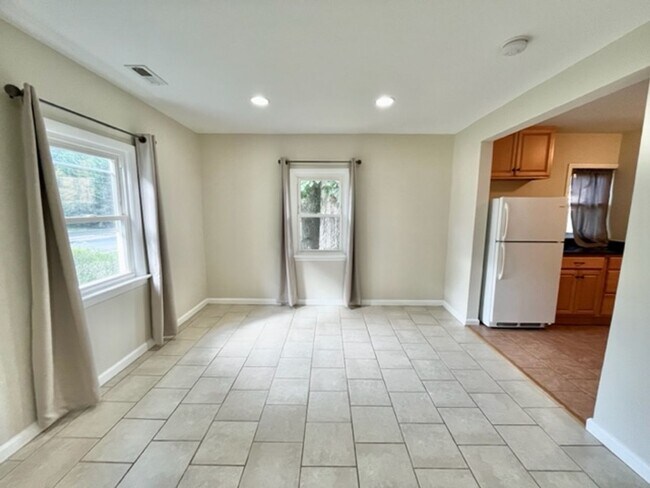 Foto del edificio - 218 Spring Ave