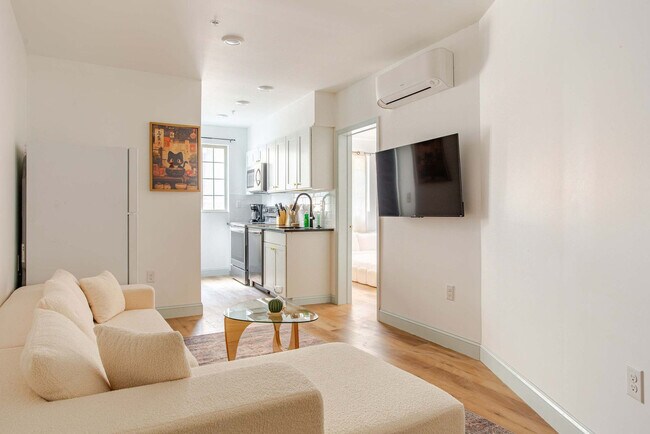 Foto del edificio - 1384 Ridge Ave