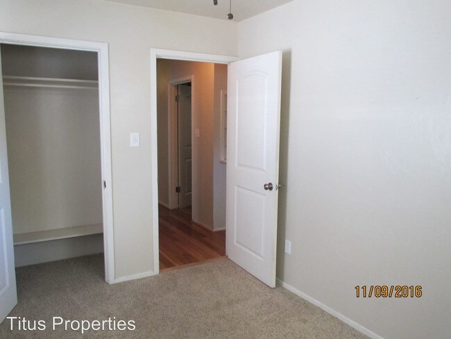 Building Photo - 2 br, 1.5 bath House - 227 N. Culver St.