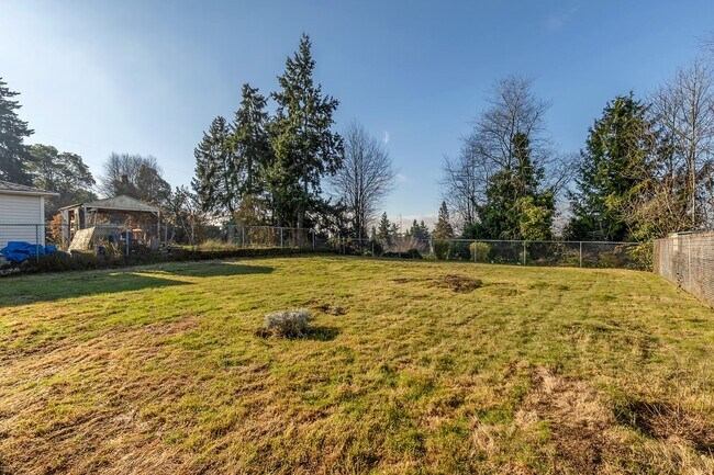 Building Photo - Adorable Highland Park 3 Bedroom Rambler