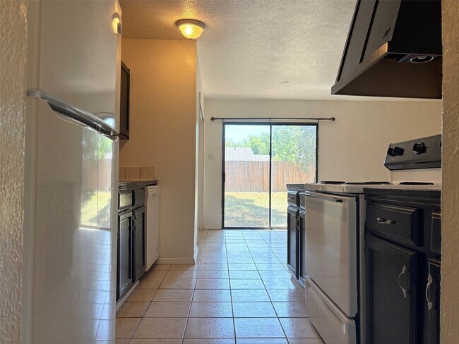Building Photo - 24411 Beef Canyon Dr