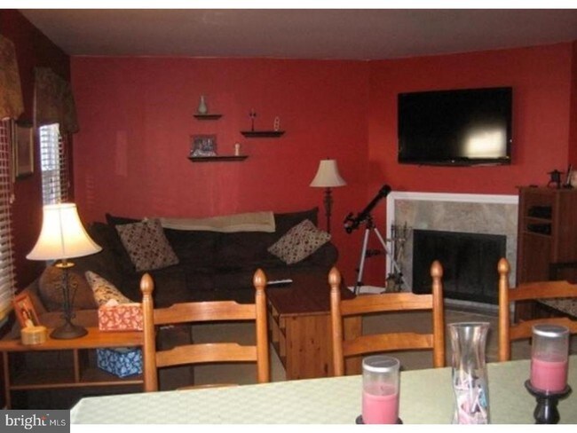 Foto del edificio - 1404 Arrowwood Ct