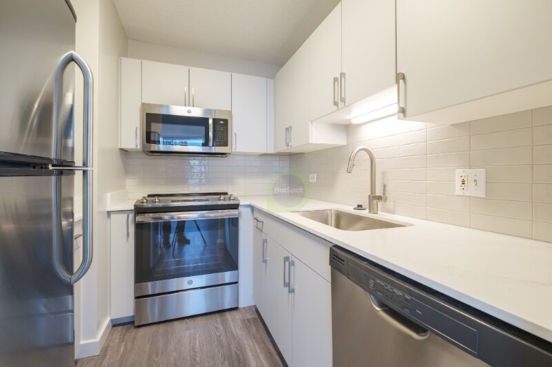 Foto principal - 172 N Harbor Dr
