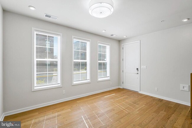 Building Photo - 7504 Sawyer Farm Wy