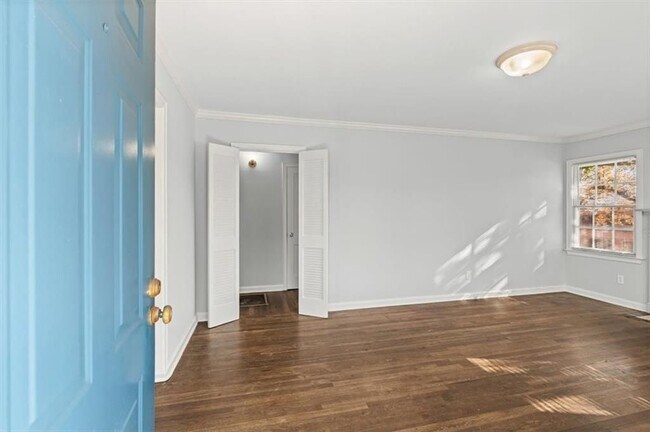 Foto del edificio - 449 10th St NW