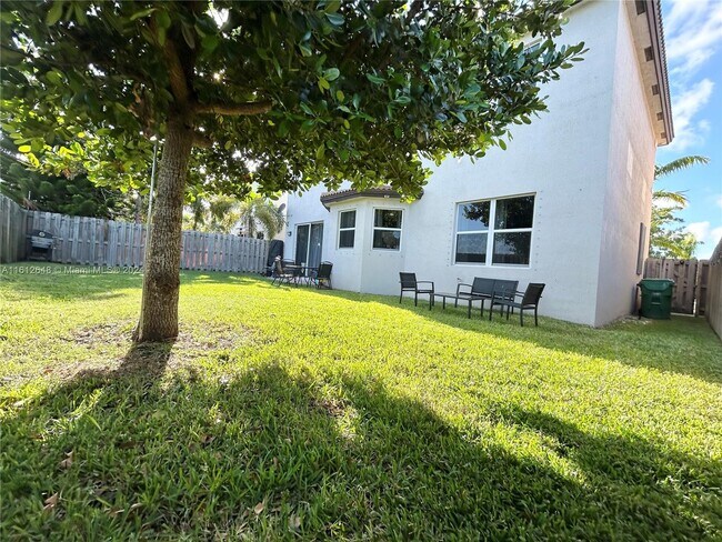 Foto del edificio - 12118 SW 255th St