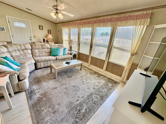 Building Photo - 2145 Nettles Blvd