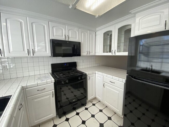 Foto del edificio - 2 Bed Room 2 Bath unit located in the UTC ...