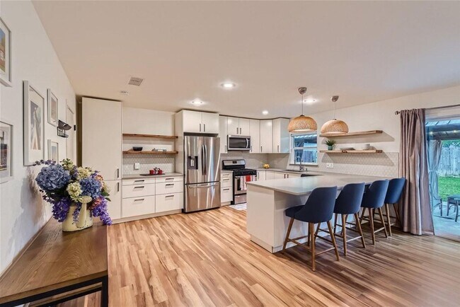 Foto del edificio - 3/2 in Great Location - North Austin