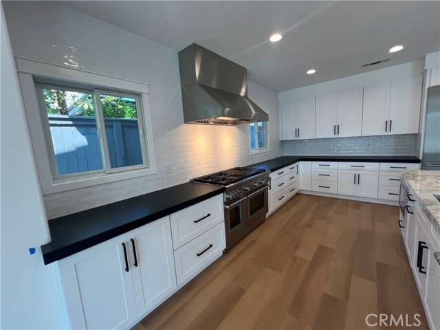 Building Photo - 2517 Fairway Dr