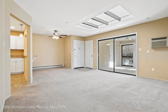 Building Photo - 56 Lexington Ct