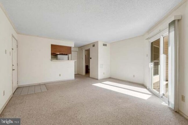 Building Photo - 1535 Lincoln Way