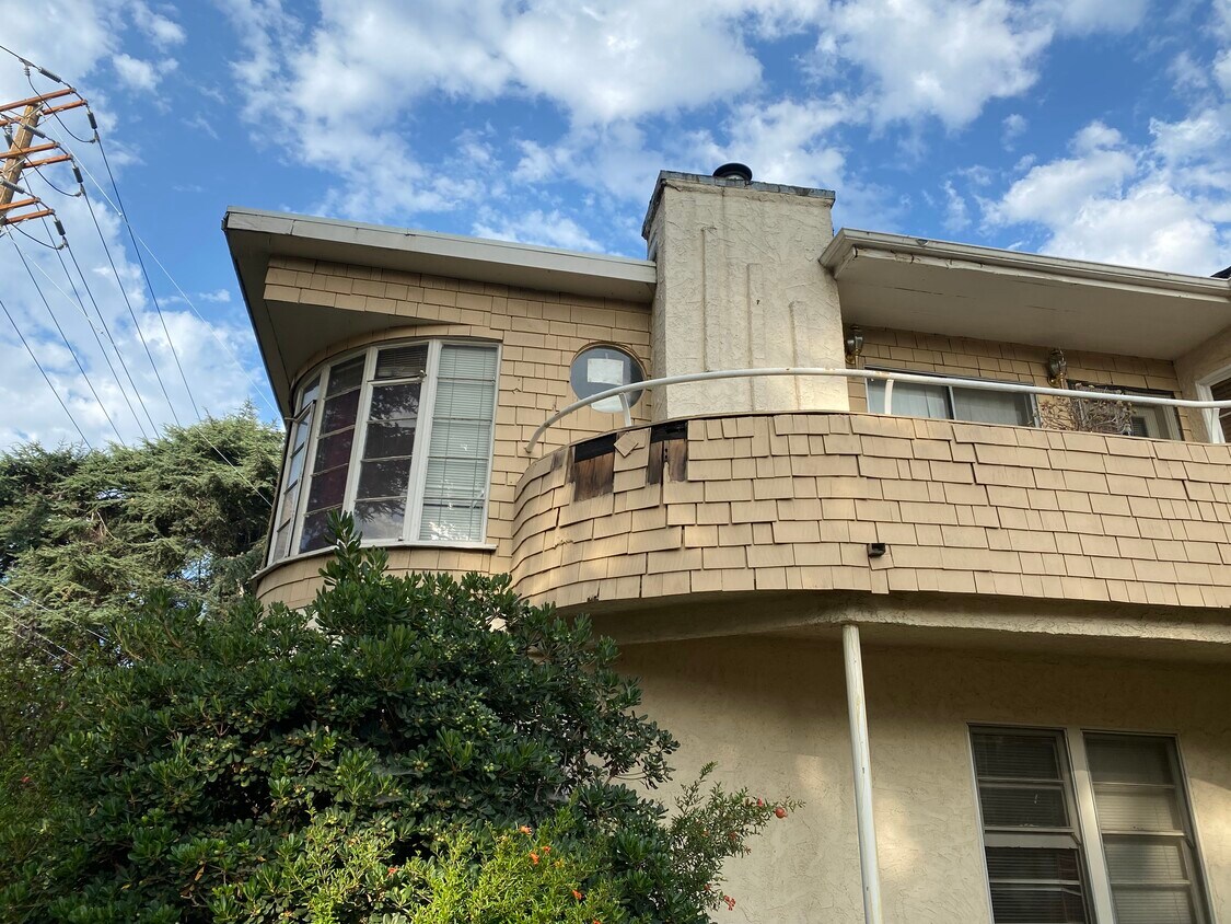 Primary Photo - 3761 Los Feliz Blvd