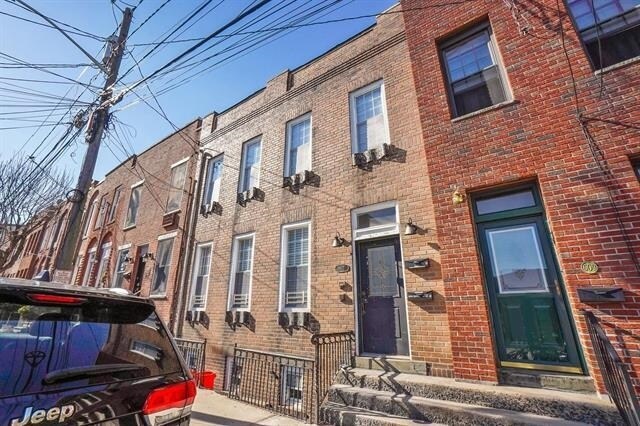 Building Photo - 607 Gregory Ave