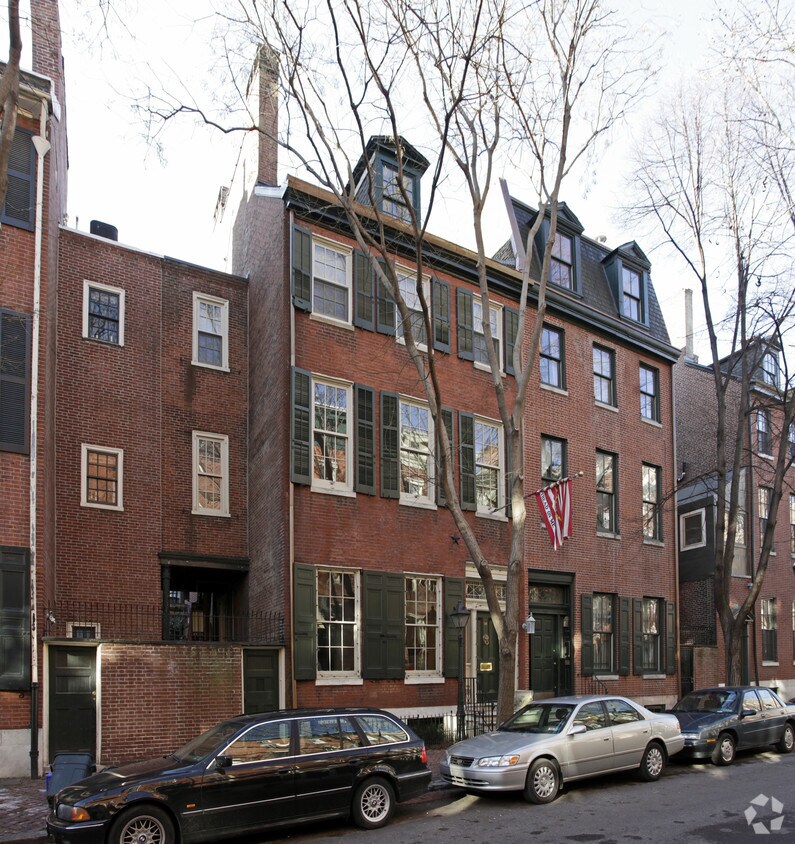 914 Clinton St, Philadelphia, PA 19107 Apartments in Philadelphia, PA