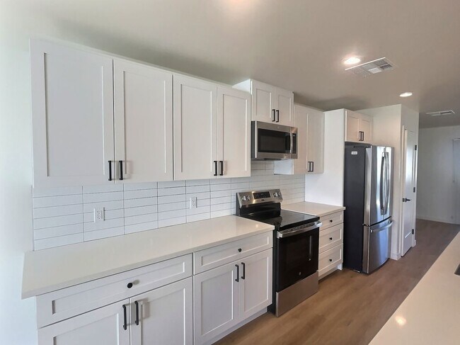 Foto del edificio - 2502 E Paradise Ln