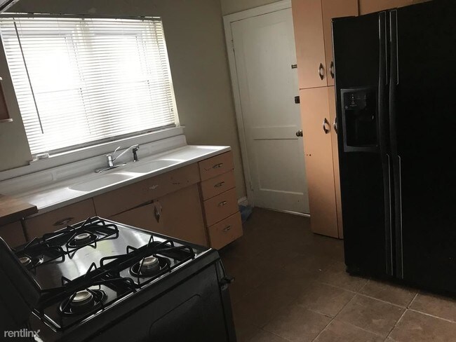 Foto del edificio - 3 br, 2 bath House - 2605 Oakley Ave