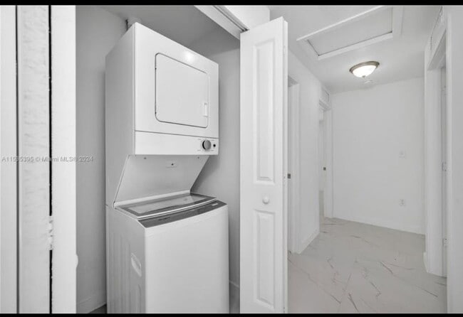 Foto del edificio - 673 NW 14th St