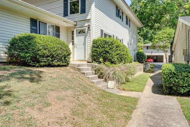 Foto del edificio - 2 bedroom Townhome!