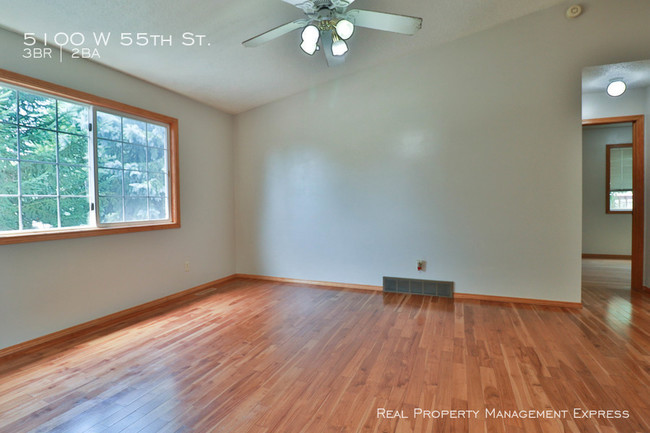 Building Photo - 5100 W 55th St