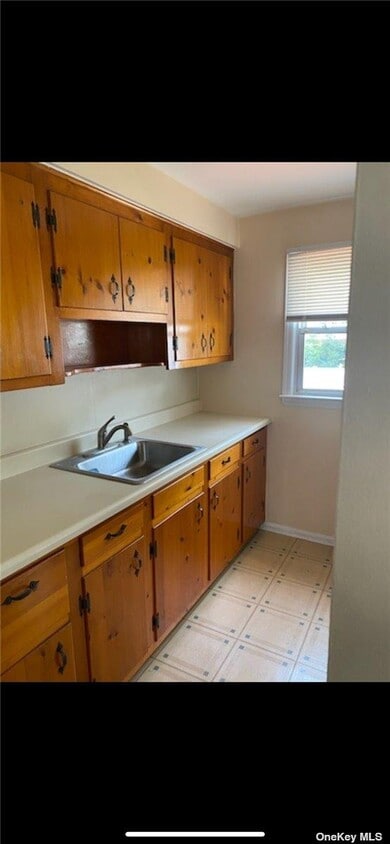 Primary Photo - 25 Long St