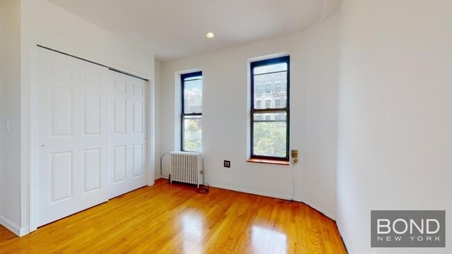 Building Photo - 214 First Avenue
