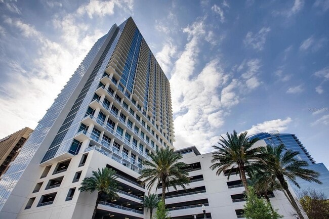 Photo - 150 E Robinson St Apartment