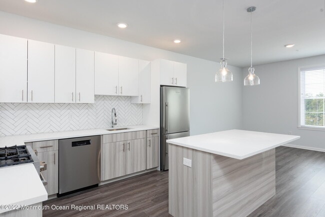 Building Photo - 24 Mechanic St