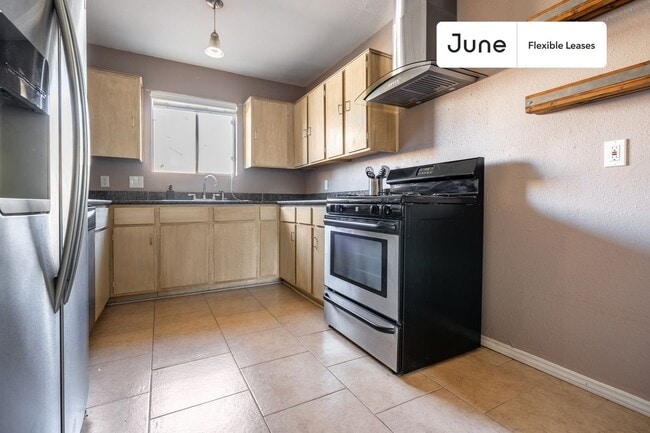 Foto del edificio - 1008 Glen Oaks Court