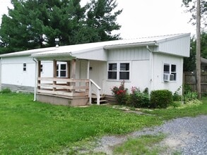 Building Photo - 2237 New Holland Pike