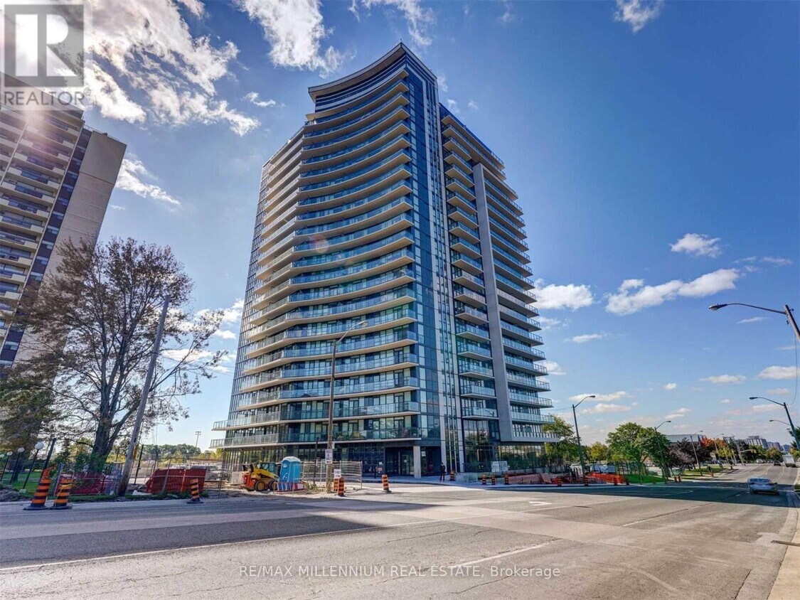 Photo principale - 1461 Lawrence Ave W