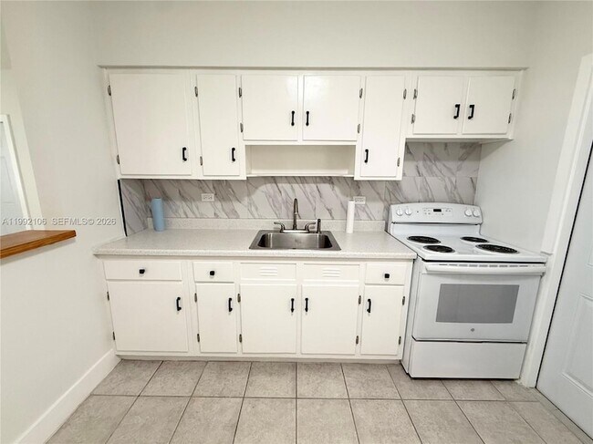 Foto del edificio - 2213 Madison St