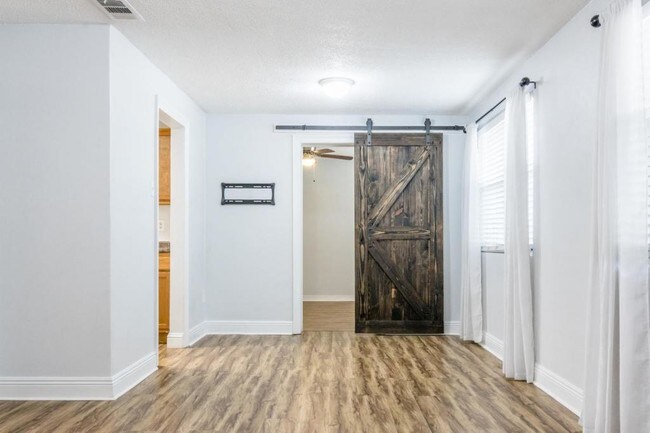 Foto del edificio - 370 Lincoln Avenue