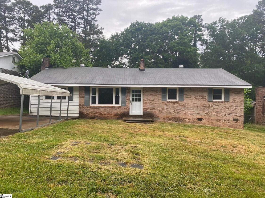 1021 Hardee Ct, Spartanburg, SC 29303 House Rental in Spartanburg, SC