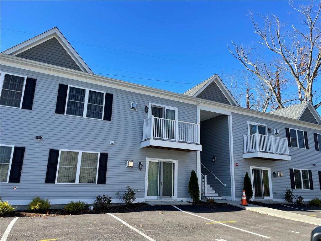 9 Gray Coach Ln Unit 905, Cranston, RI 02921 Condo for Rent in