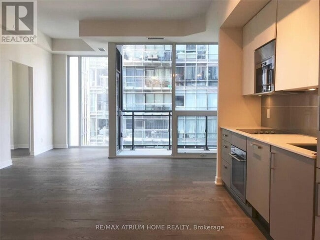 Building Photo - 17 Dundonald St