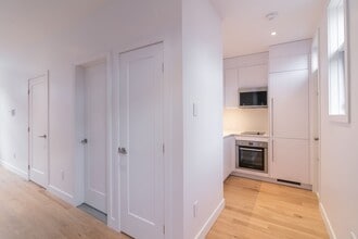 Building Photo - 6885-6891 Rue Sherbrooke O