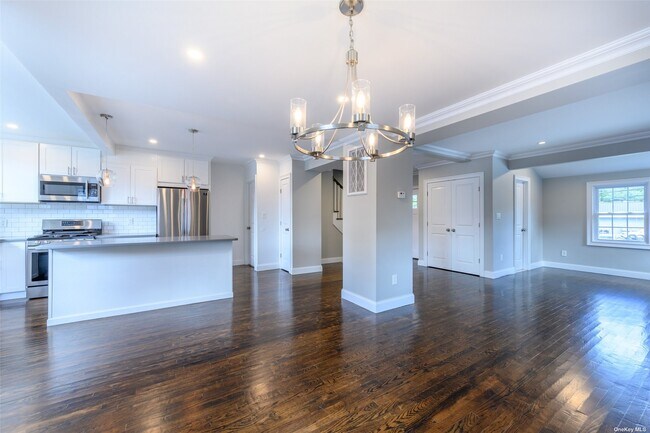 Building Photo - 308 Pine Hollow Rd