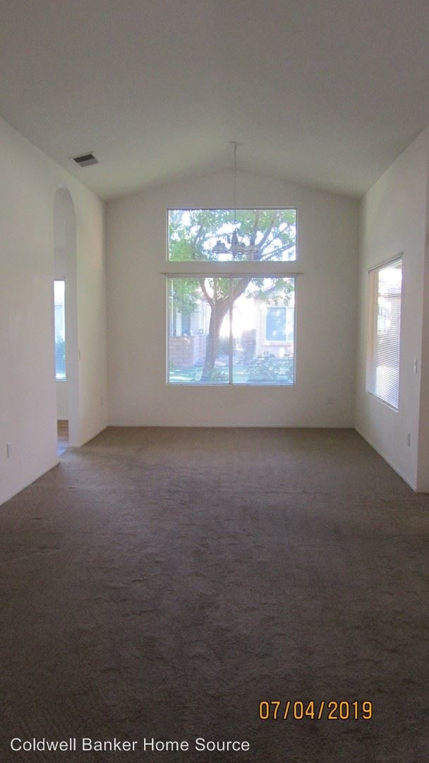 Building Photo - 11580 Mountain Meadow Dr