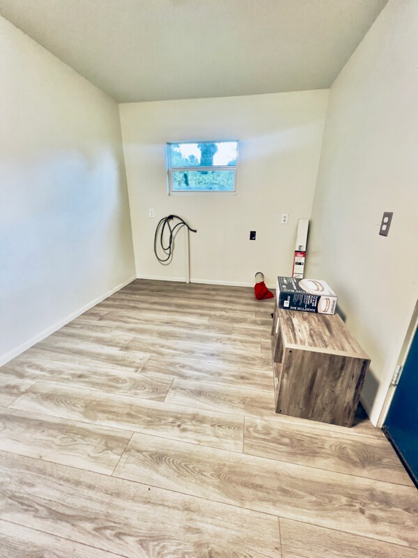 Foto del edificio - 3913 N Wilder Rd