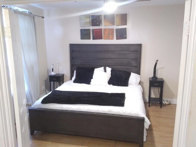 Foto del edificio - 164-03 119th Ave