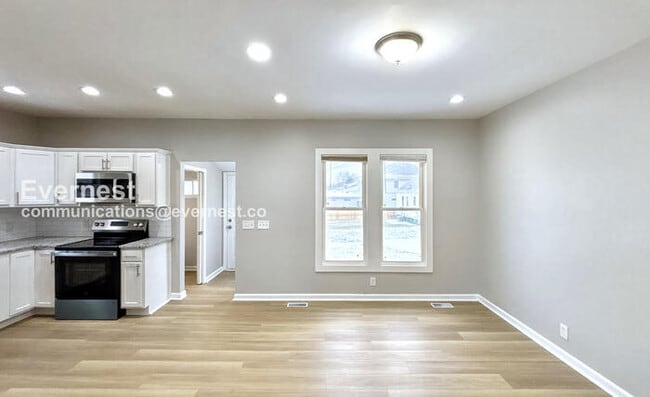 Foto del edificio - 2432 Steele Ave