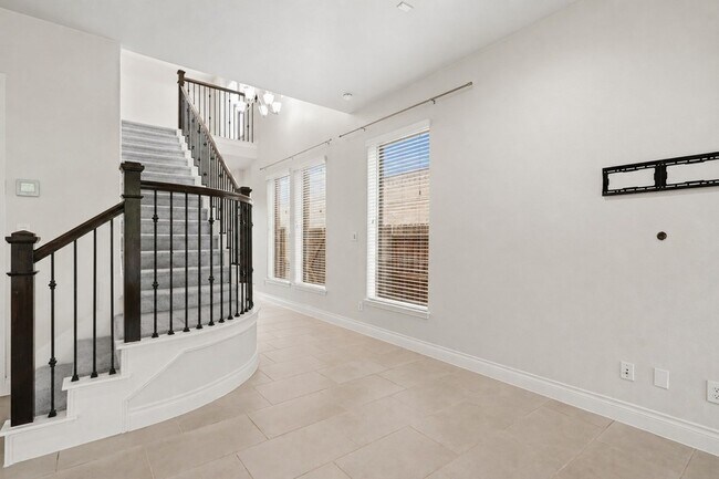 Foto del edificio - 9527 Scanlan Heights Ln