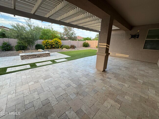 Foto del edificio - 712 W San Carlos Way