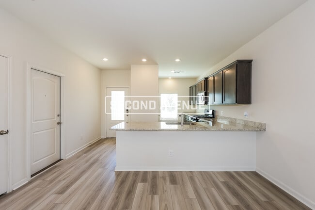 Building Photo - 9633 Sierra Grande Dr