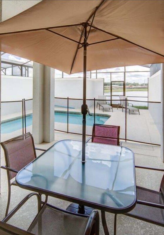 Building Photo - 3087 Pequod Pl