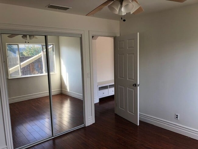Building Photo - House: 3 Bedroom / 2 Bathroom - Sacramento