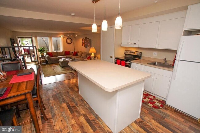Building Photo - 37A Tahoe Dr
