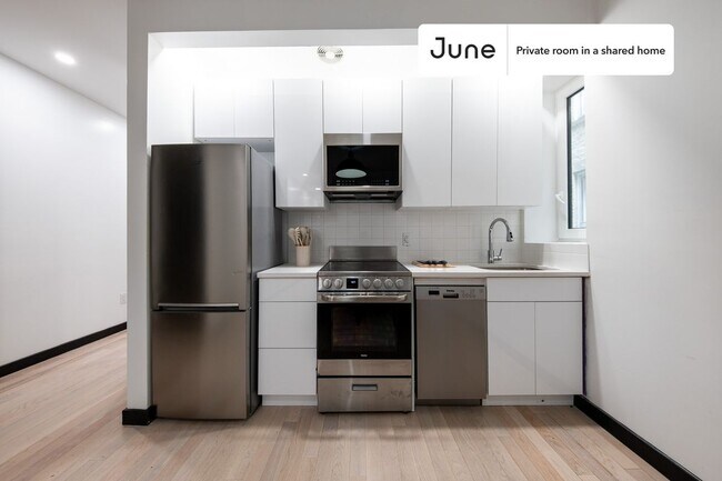 Foto del edificio - Room in Shared 4 bed/2 bath home in Ditmas Park